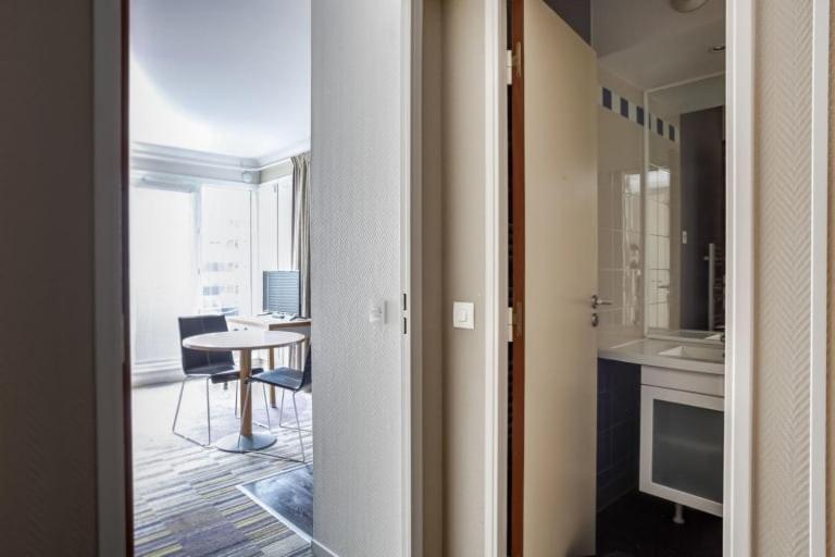GuestReady - Cozy Studio near Porte de Versailles Metro Issy-les-Moulineaux Exterior foto